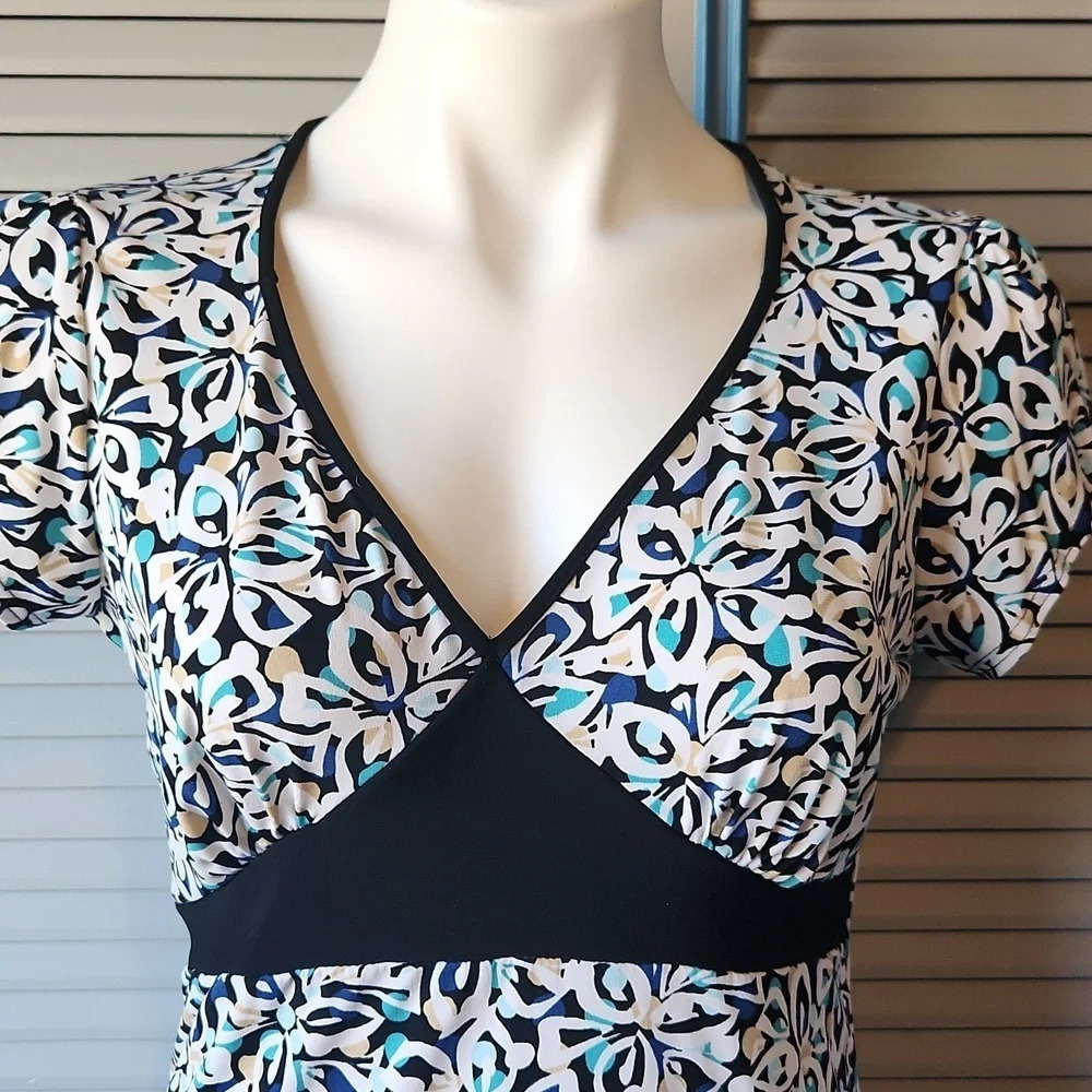 Dress Barn Blue & White Floral Shirt - Picture 3 of 12
